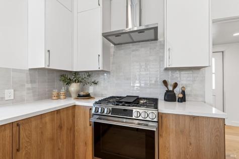 719 Bassett Street Petaluma CA 94952