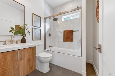 719 Bassett Street Petaluma CA 94952