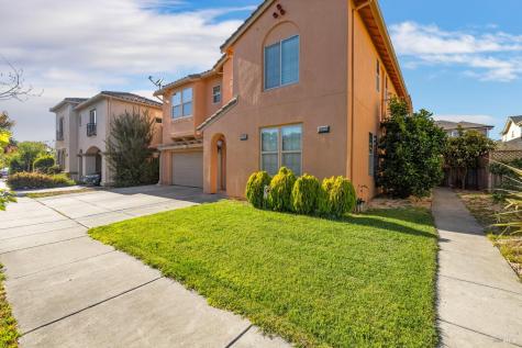 1461-1463 Trombetta Street Santa Rosa CA 95407