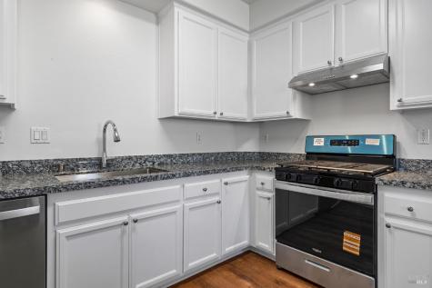 1461-1463 Trombetta Street Santa Rosa CA 95407