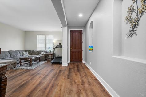 1461-1463 Trombetta Street Santa Rosa CA 95407