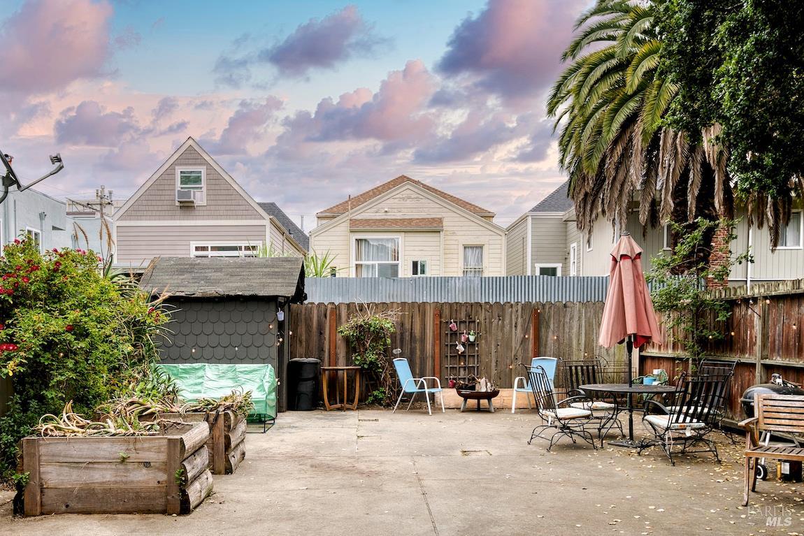 1128 Chester Street Oakland CA 94607