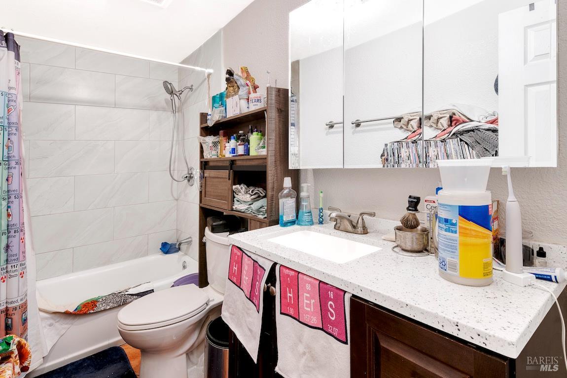 1128 Chester Street Oakland CA 94607