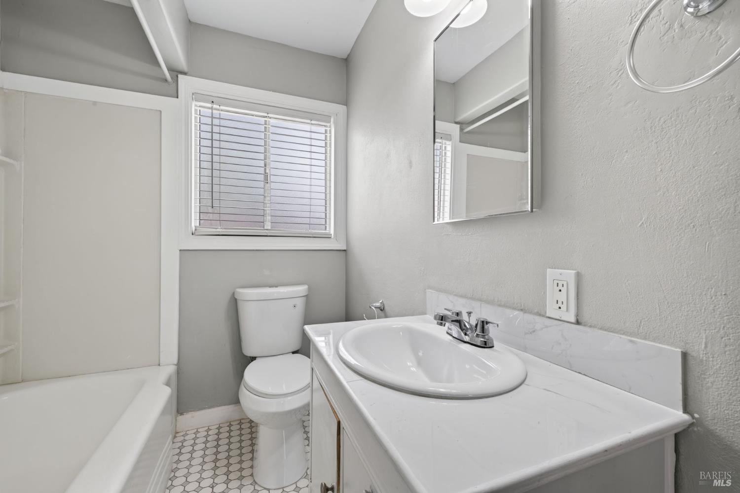 1006 Pressley Street Santa Rosa CA 95404