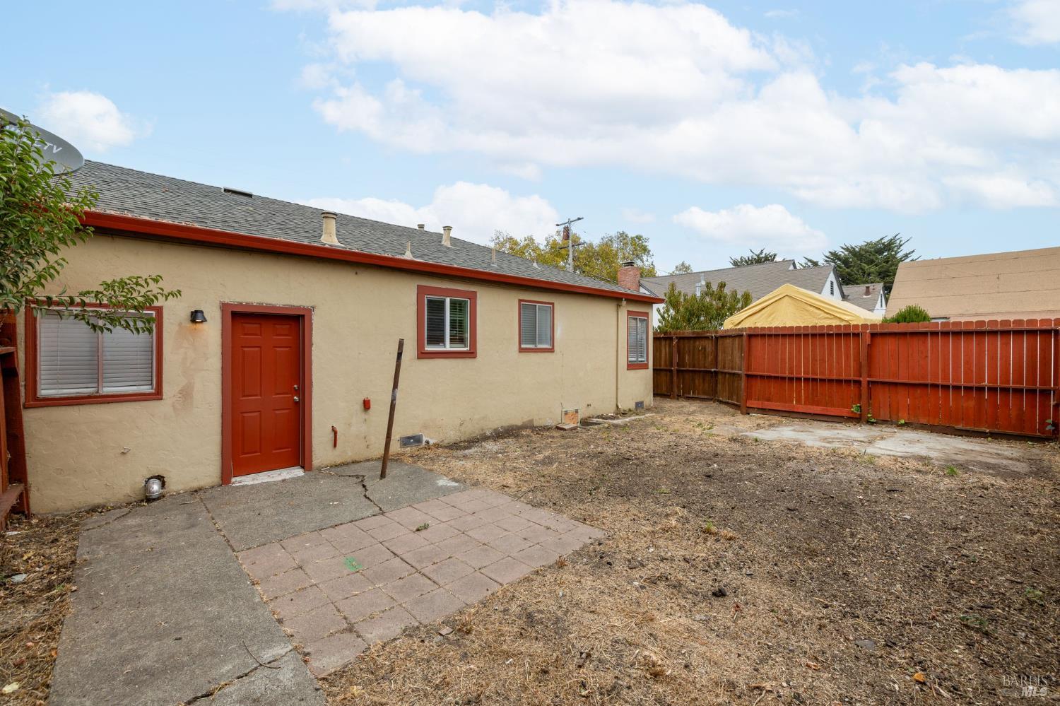 1006 Pressley Street Santa Rosa CA 95404