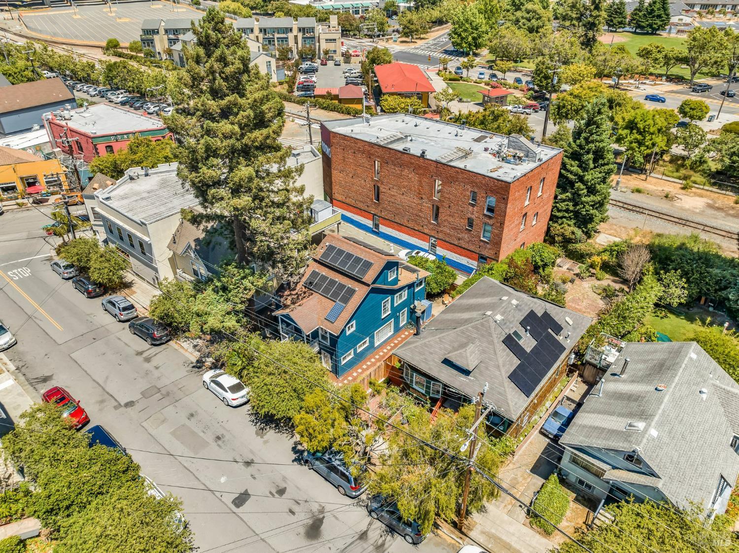 215 Tunnel Avenue Richmond CA 94801
