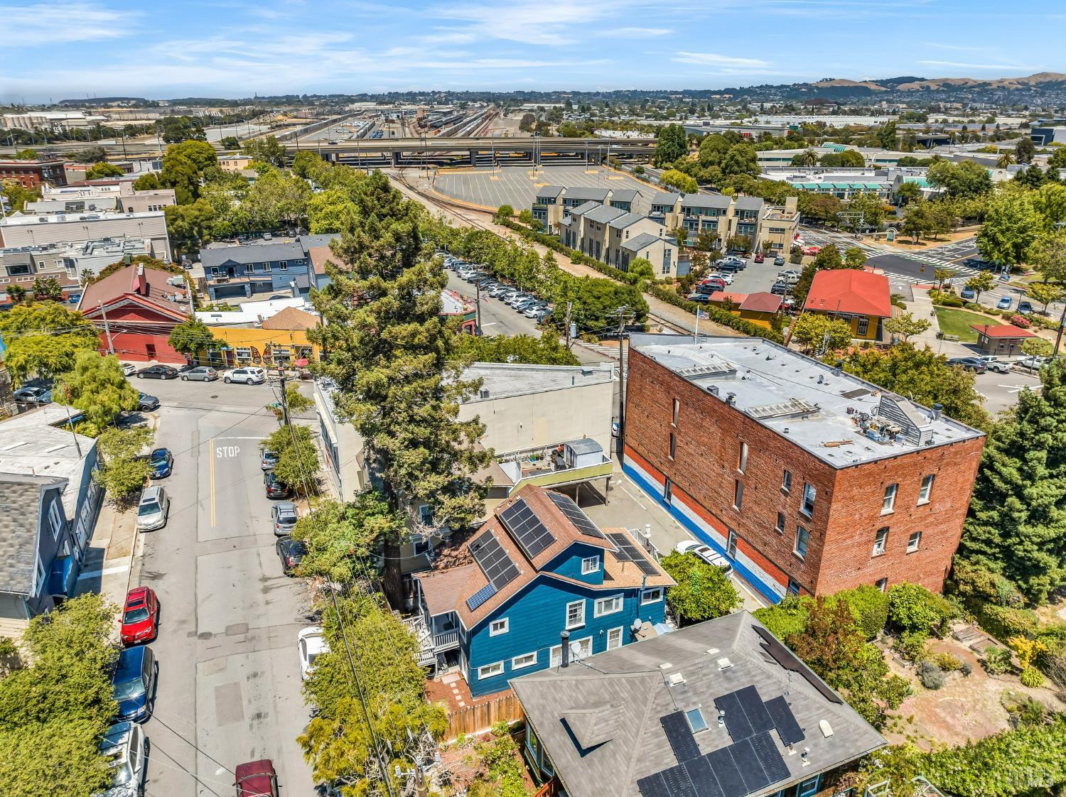 215 Tunnel Avenue Richmond CA 94801