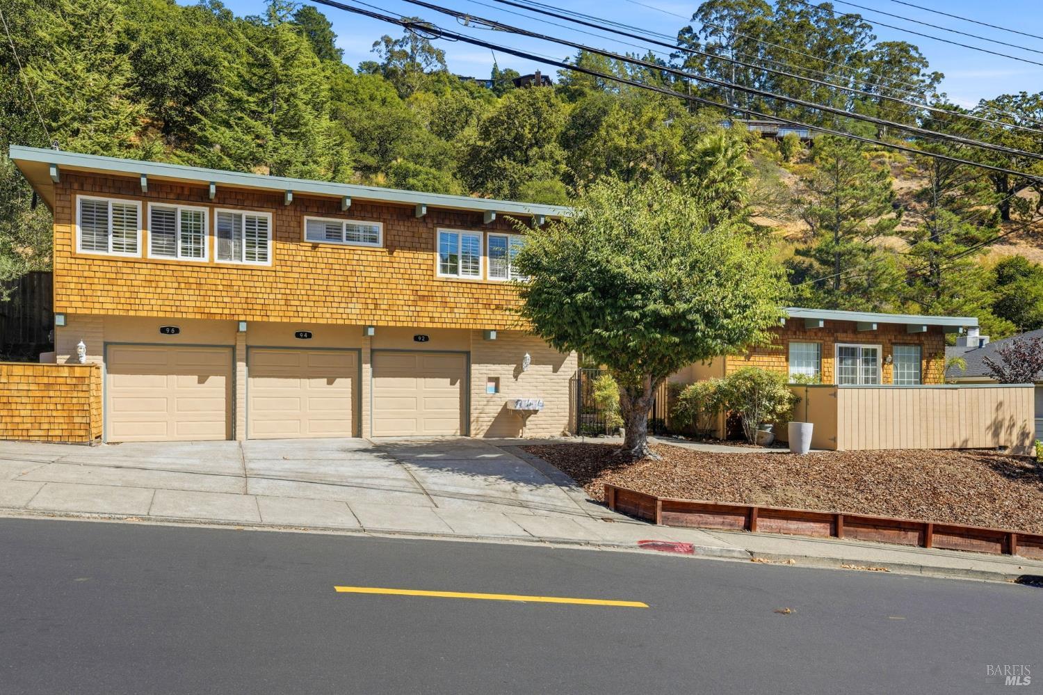 92-96 Elizabeth Way San Rafael CA 94901