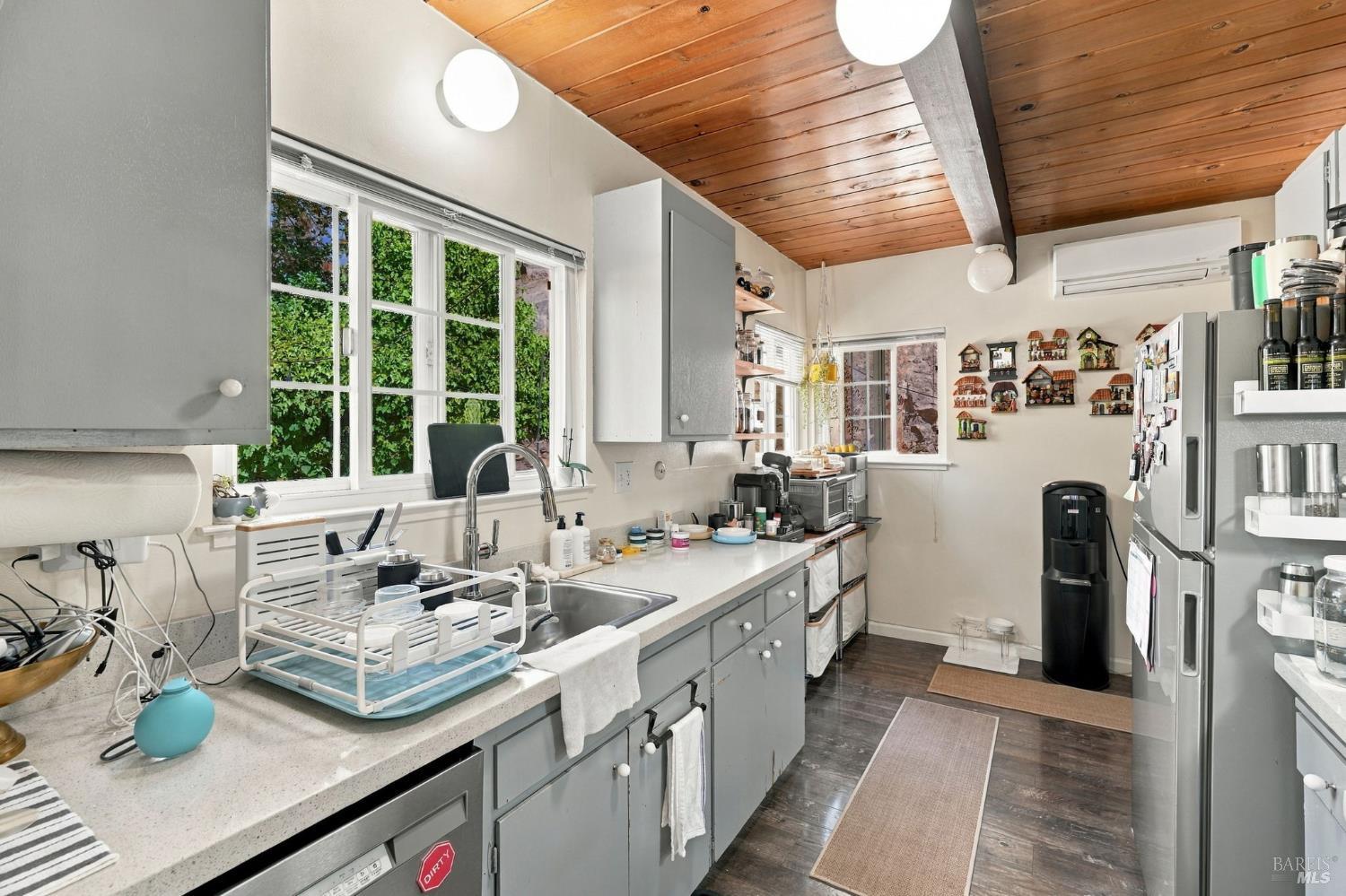 92-96 Elizabeth Way San Rafael CA 94901
