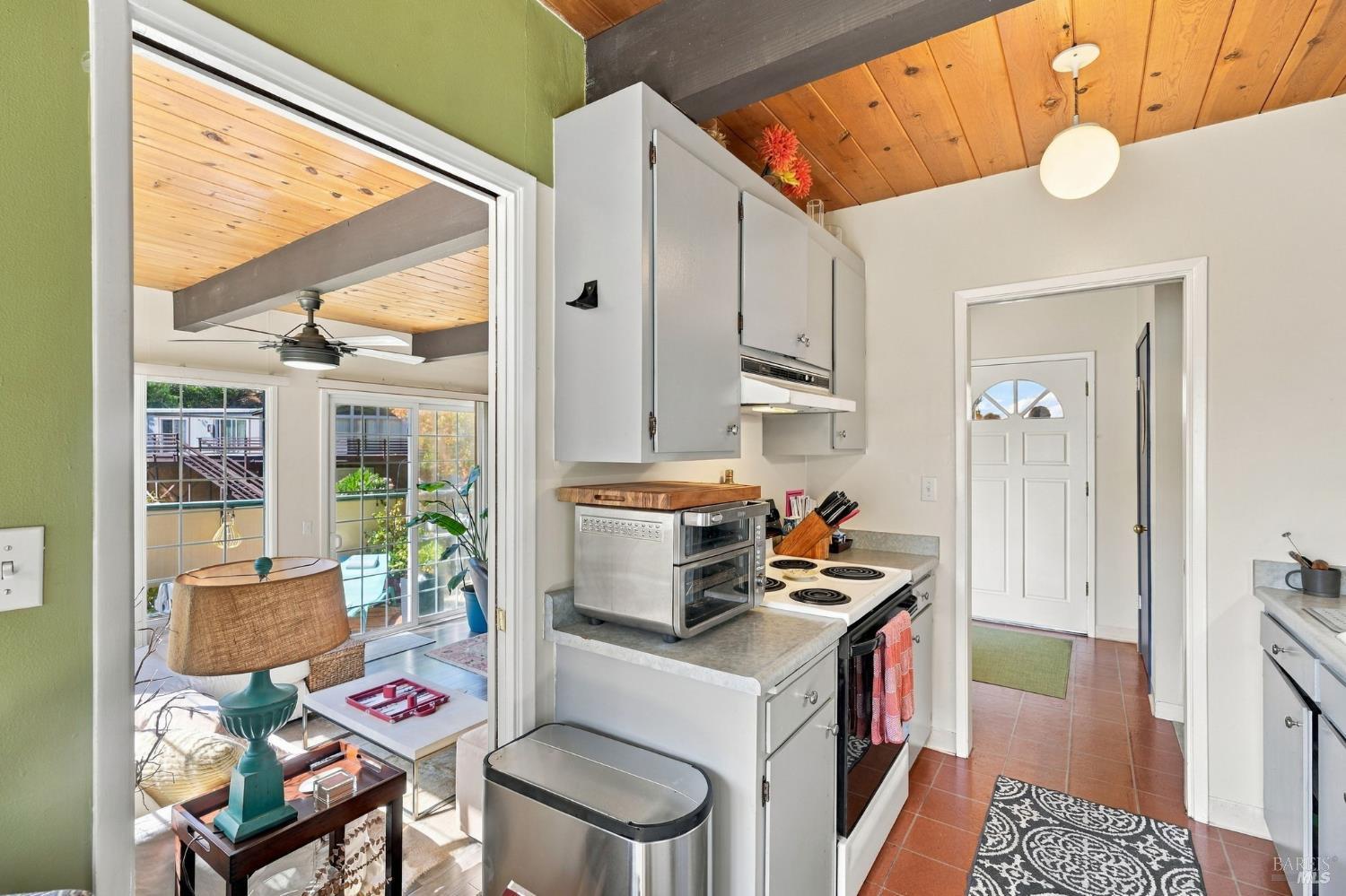 92-96 Elizabeth Way San Rafael CA 94901