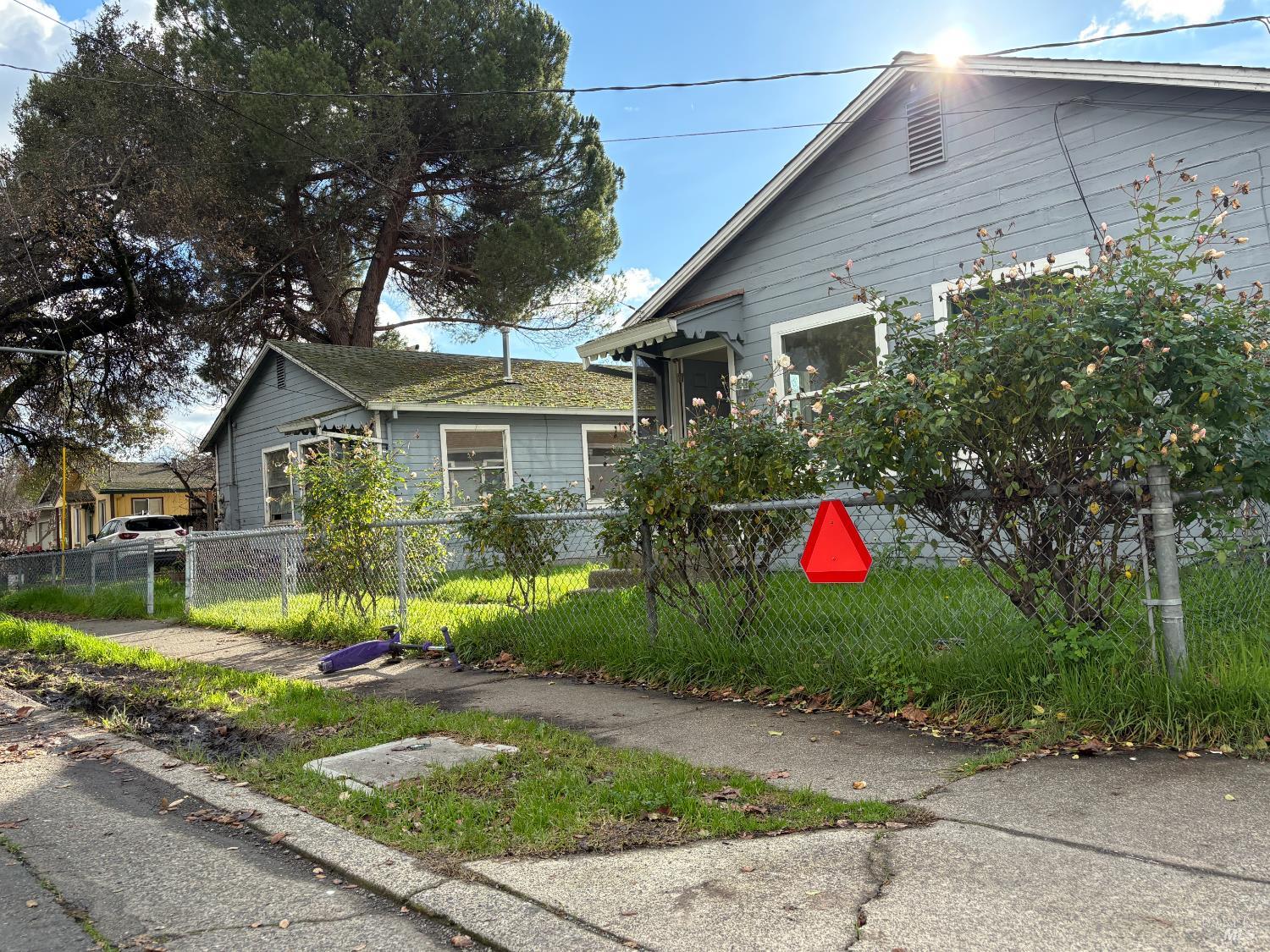 909-917 Hendley Street Santa Rosa CA 95404