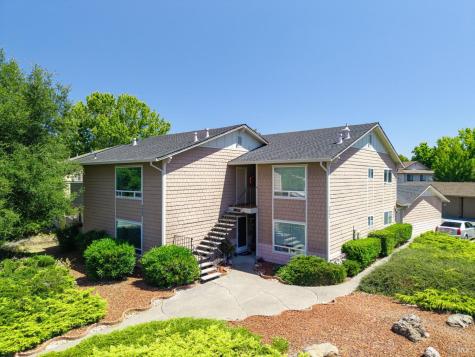 6530 Country Club Drive Rohnert Park CA 94928