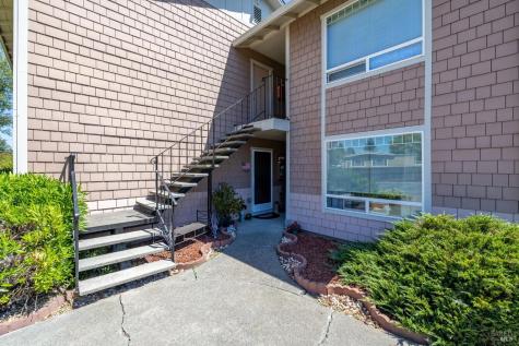 6530 Country Club Drive Rohnert Park CA 94928