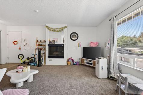6530 Country Club Drive Rohnert Park CA 94928