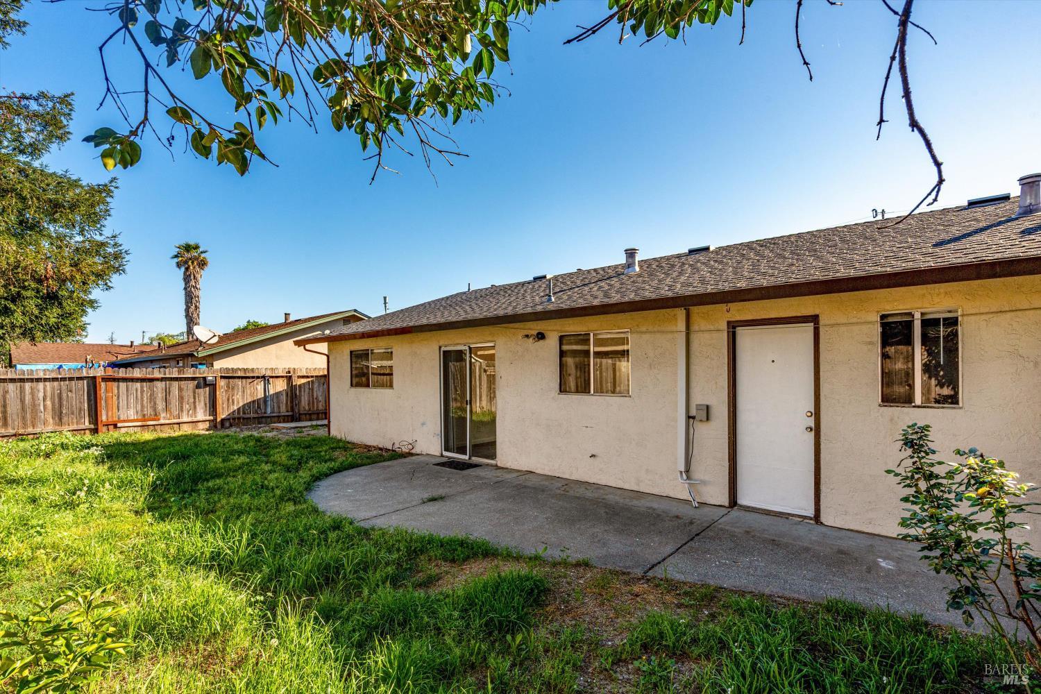 2559-2561 Northcoast Street Santa Rosa CA 95403