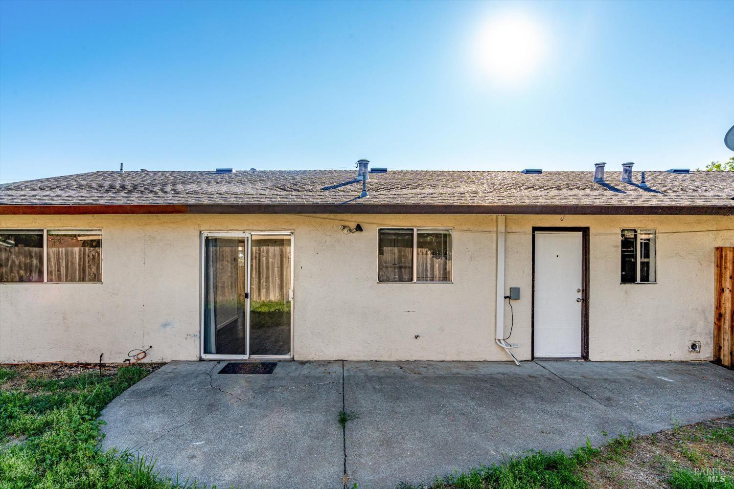 2559-2561 Northcoast Street Santa Rosa CA 95403