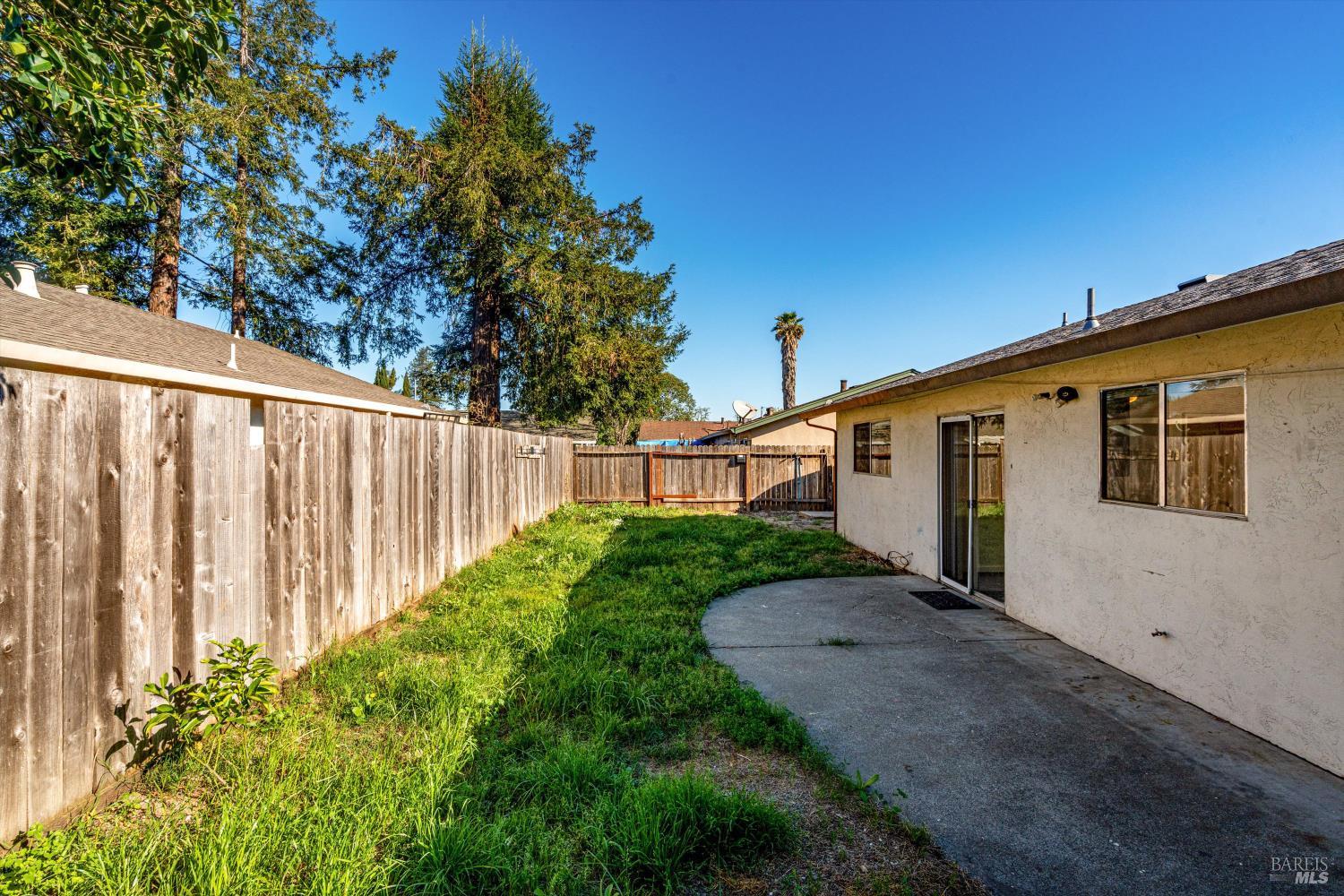 2559-2561 Northcoast Street Santa Rosa CA 95403