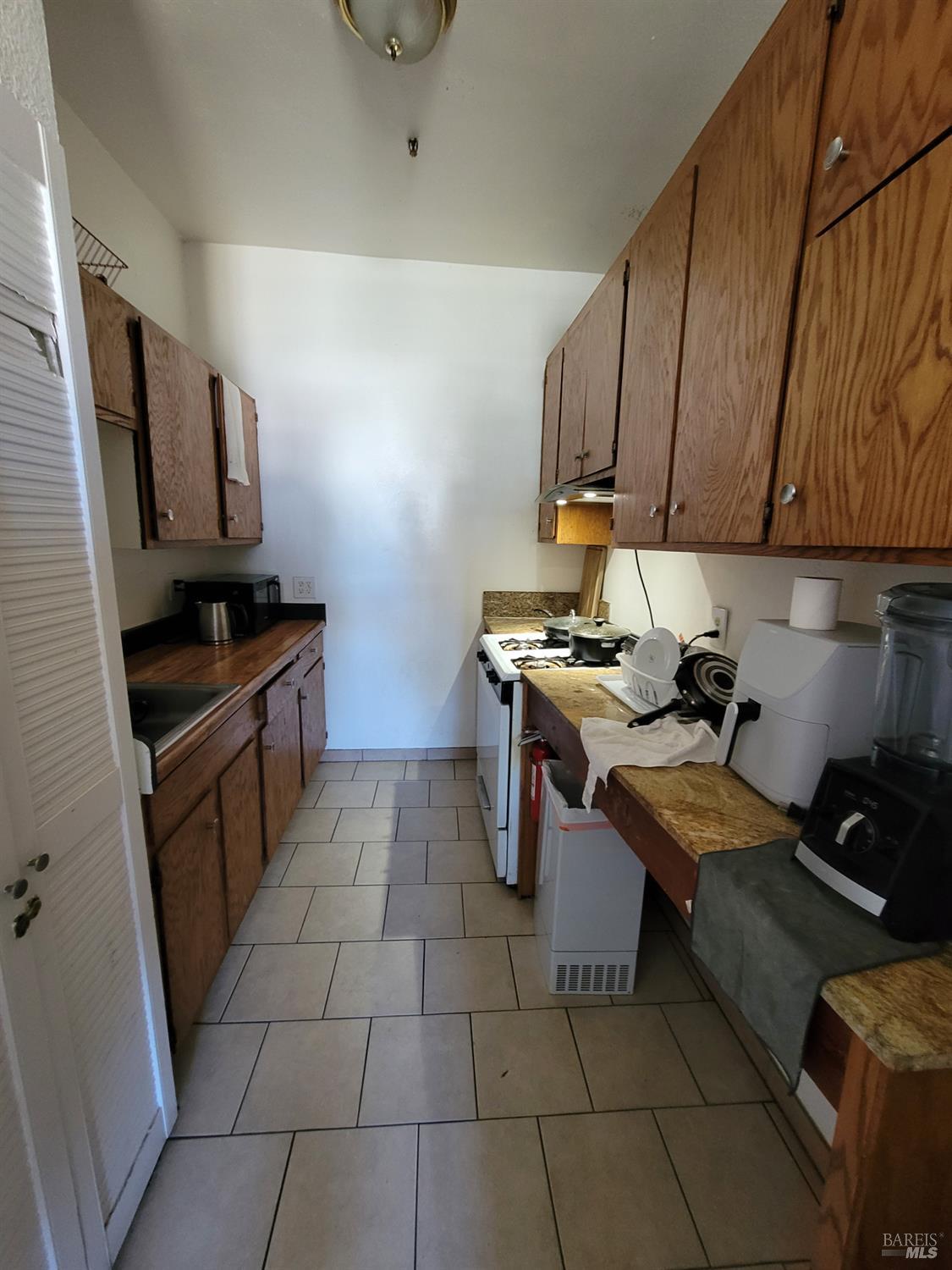 3833-3837 M L King Jr Way Oakland CA 94609