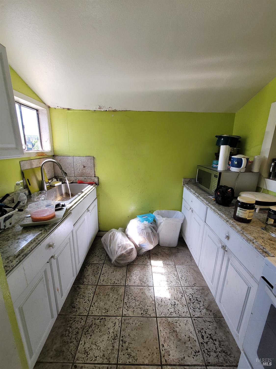 3833-3837 M L King Jr Way Oakland CA 94609