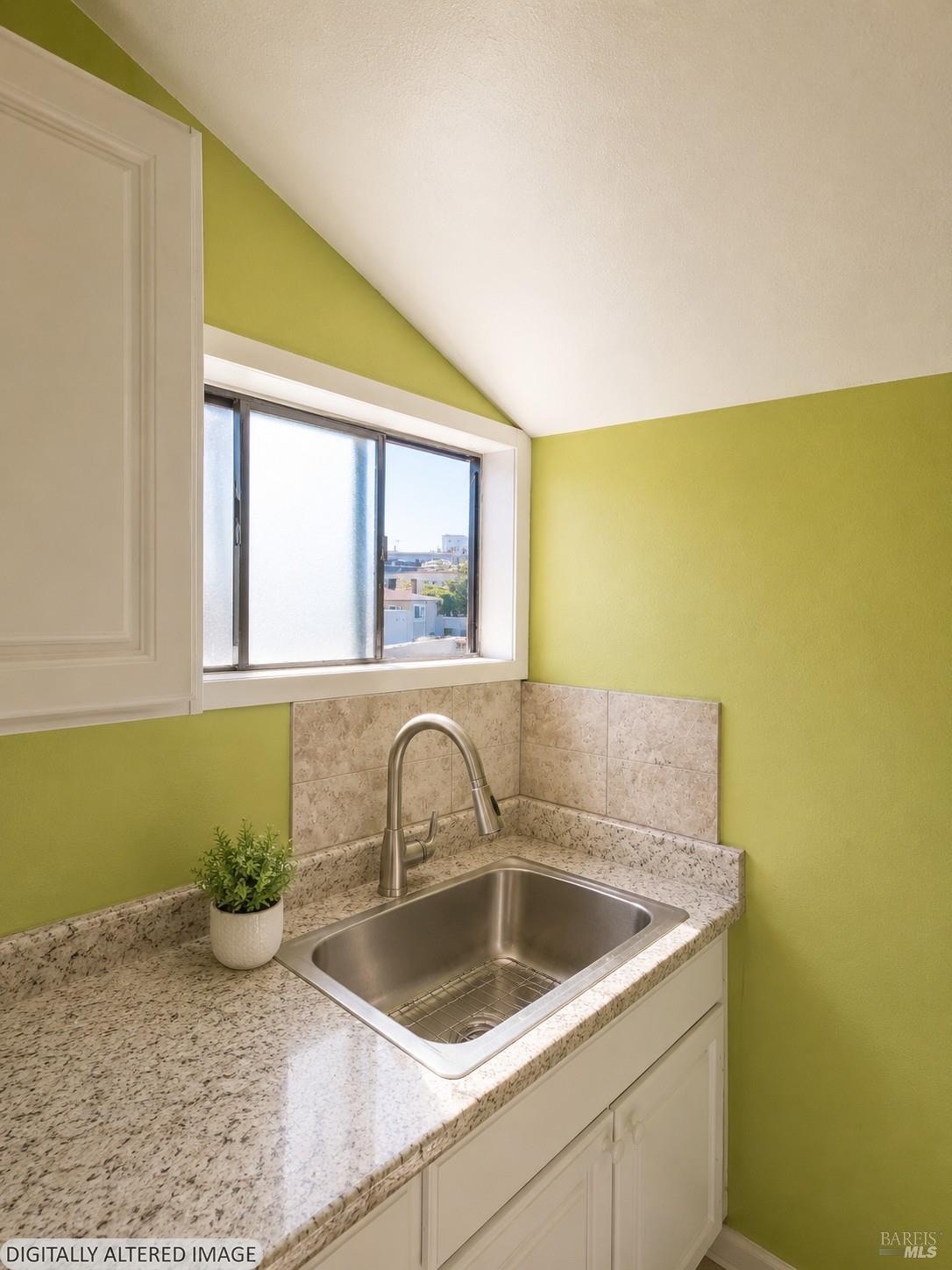 3833-3837 M L King Jr Way Oakland CA 94609