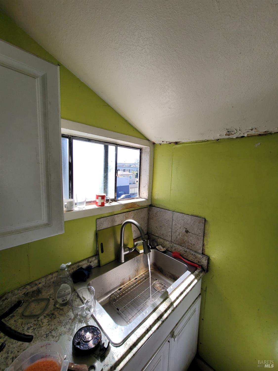 3833-3837 M L King Jr Way Oakland CA 94609