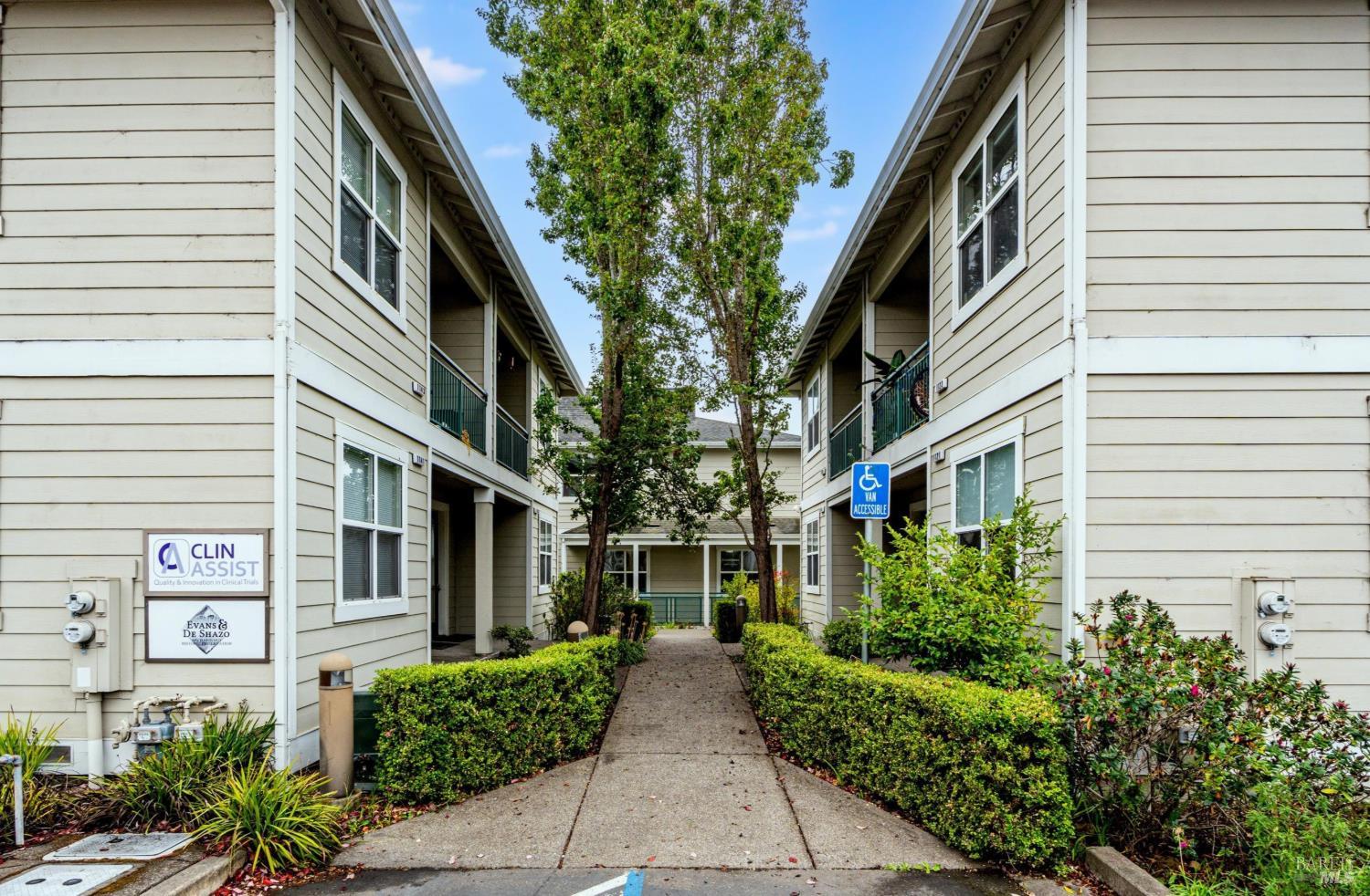 1171-1173 Gravenstein Highway S Sebastopol CA 95472