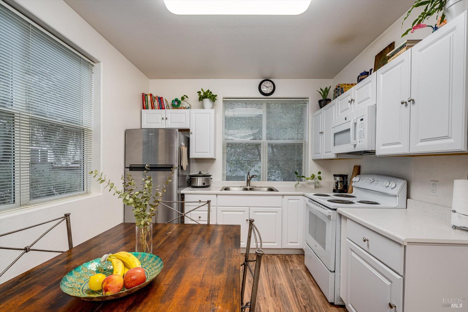 1171-1173 Gravenstein Highway S Sebastopol CA 95472