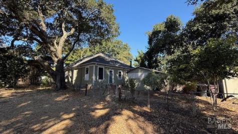 391 Oak Street Sonoma CA 95476