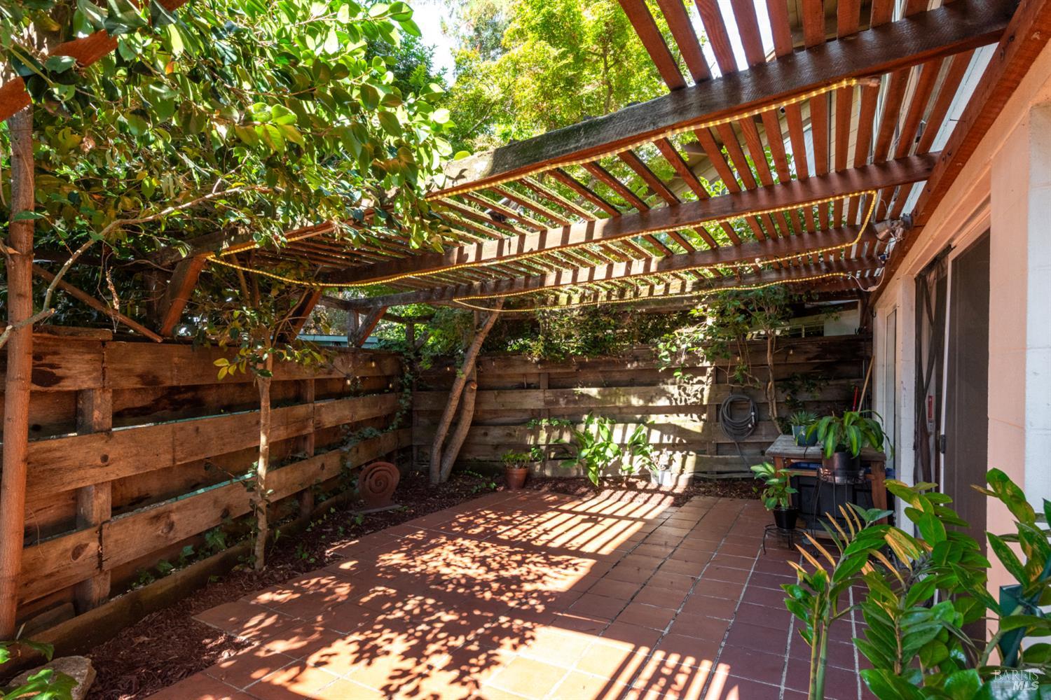 1041 3rd Street Novato CA 94945