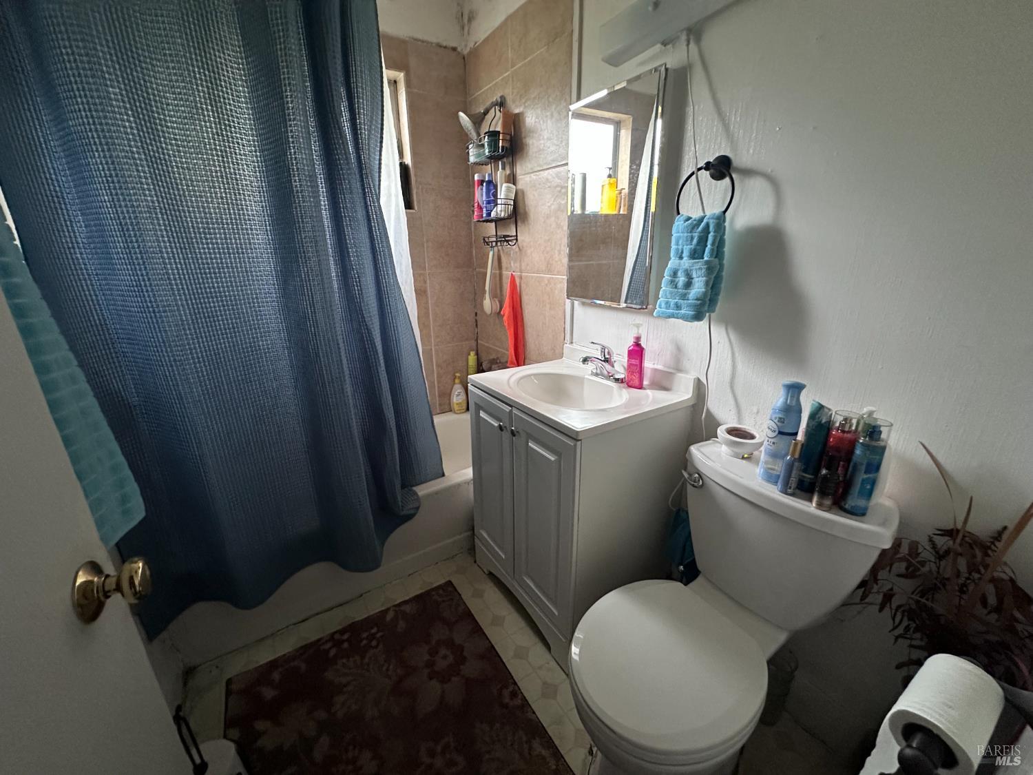 2721-2723 Victoria Drive Santa Rosa CA 95407