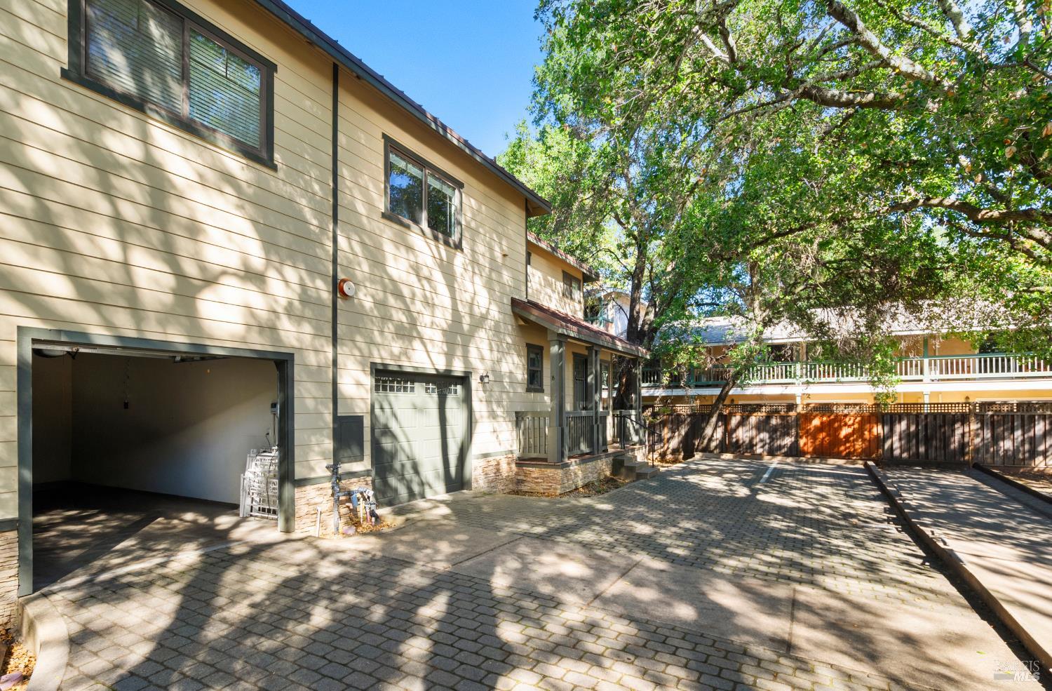 256 Rosebud Lane St. Helena CA 94574