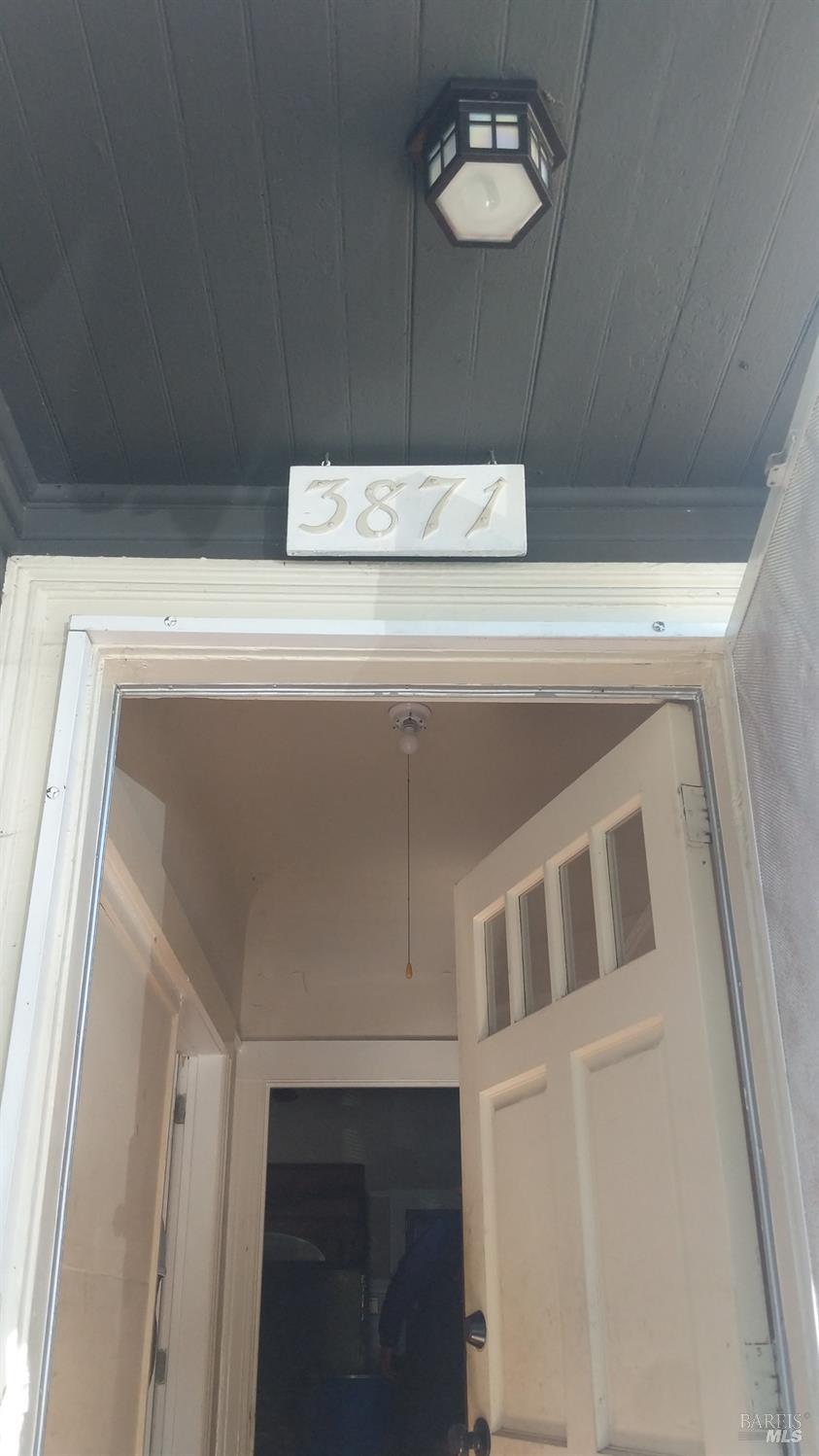 3869-3871 M L King Jr Way Oakland CA 94609
