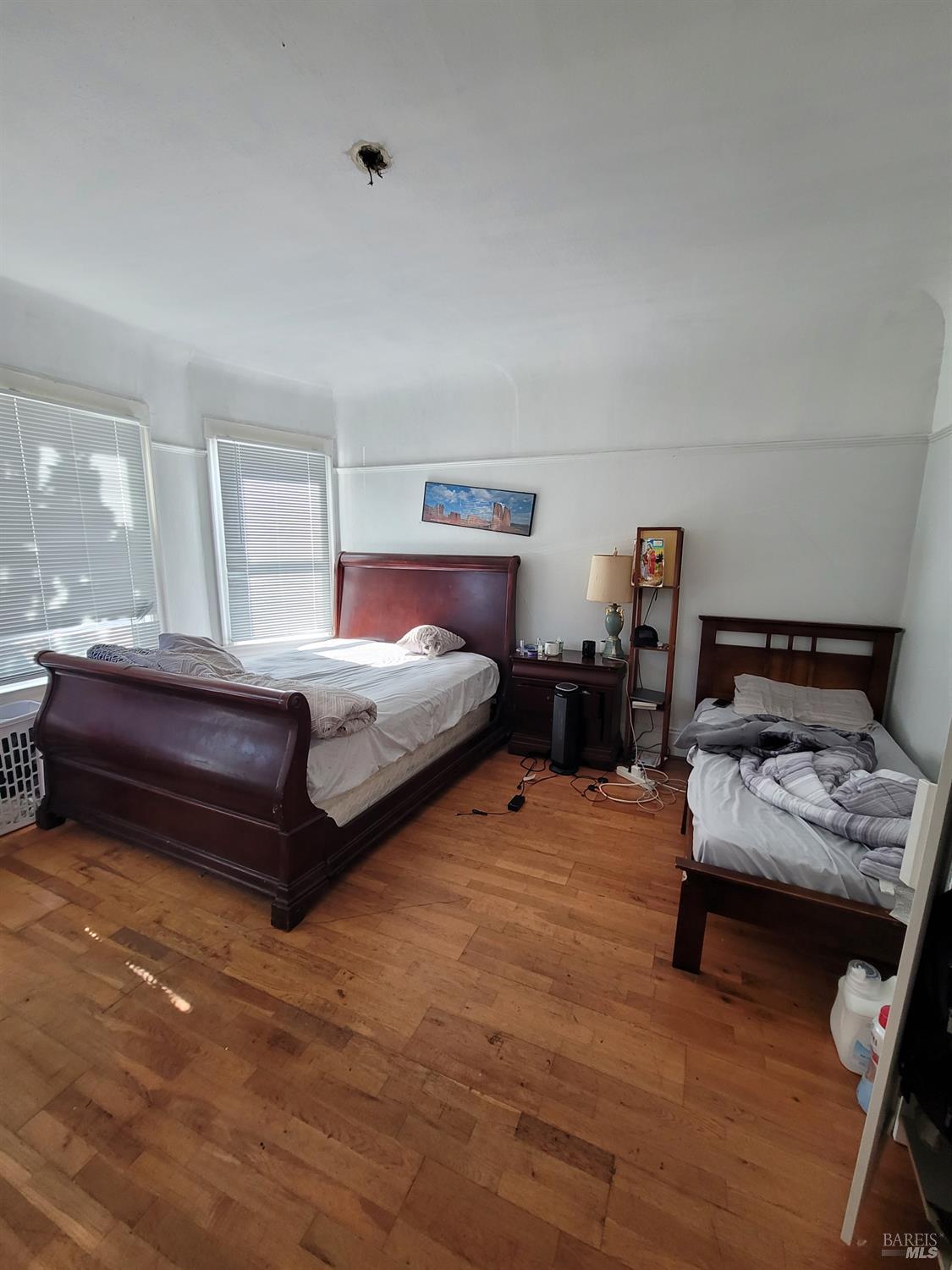 3869-3871 M L King Jr Way Oakland CA 94609