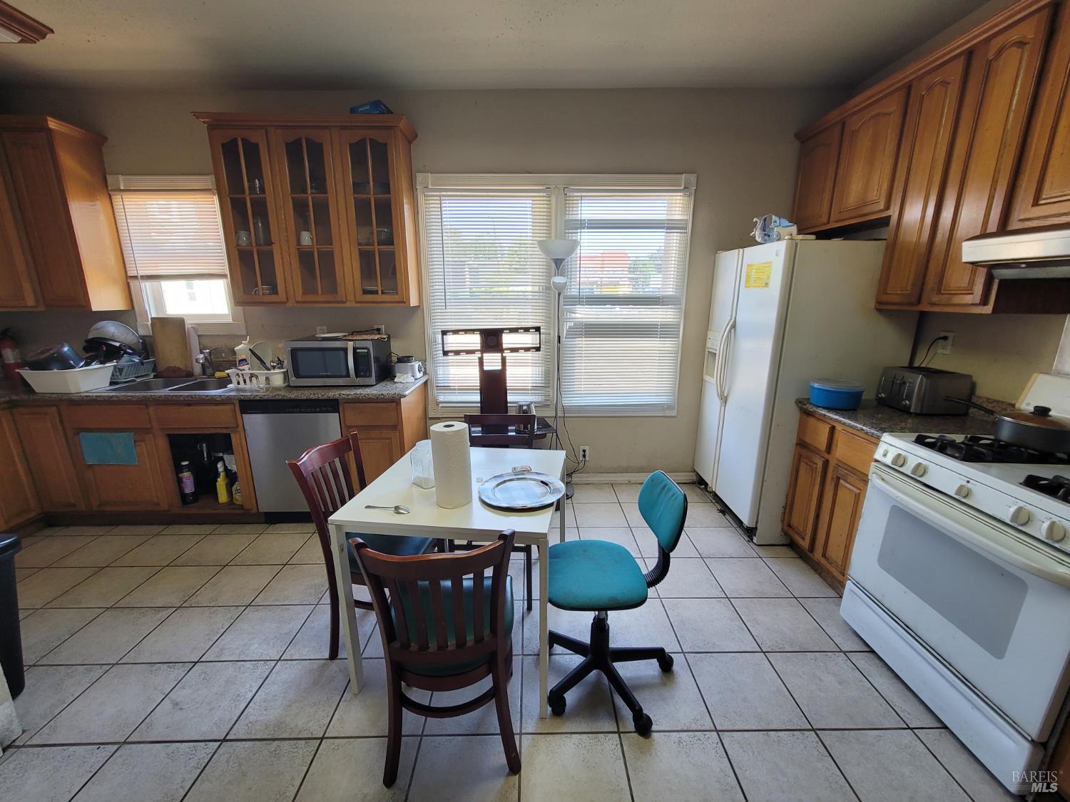 3869-3871 M L King Jr Way Oakland CA 94609
