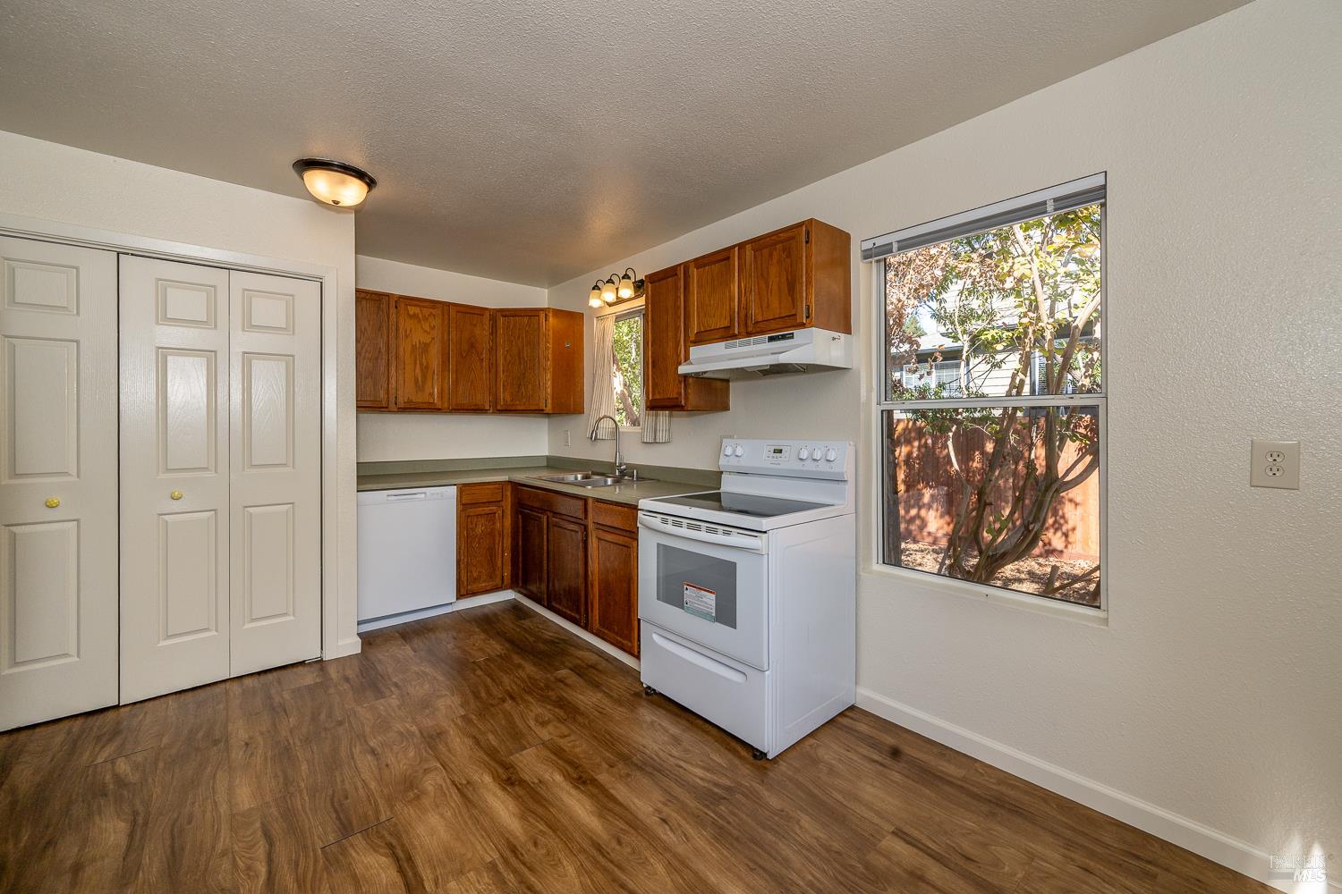 1181 Clover Drive Santa Rosa CA 95401