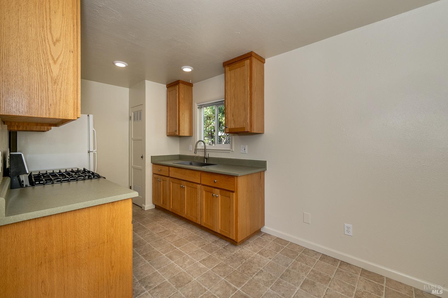 1181 Clover Drive Santa Rosa CA 95401