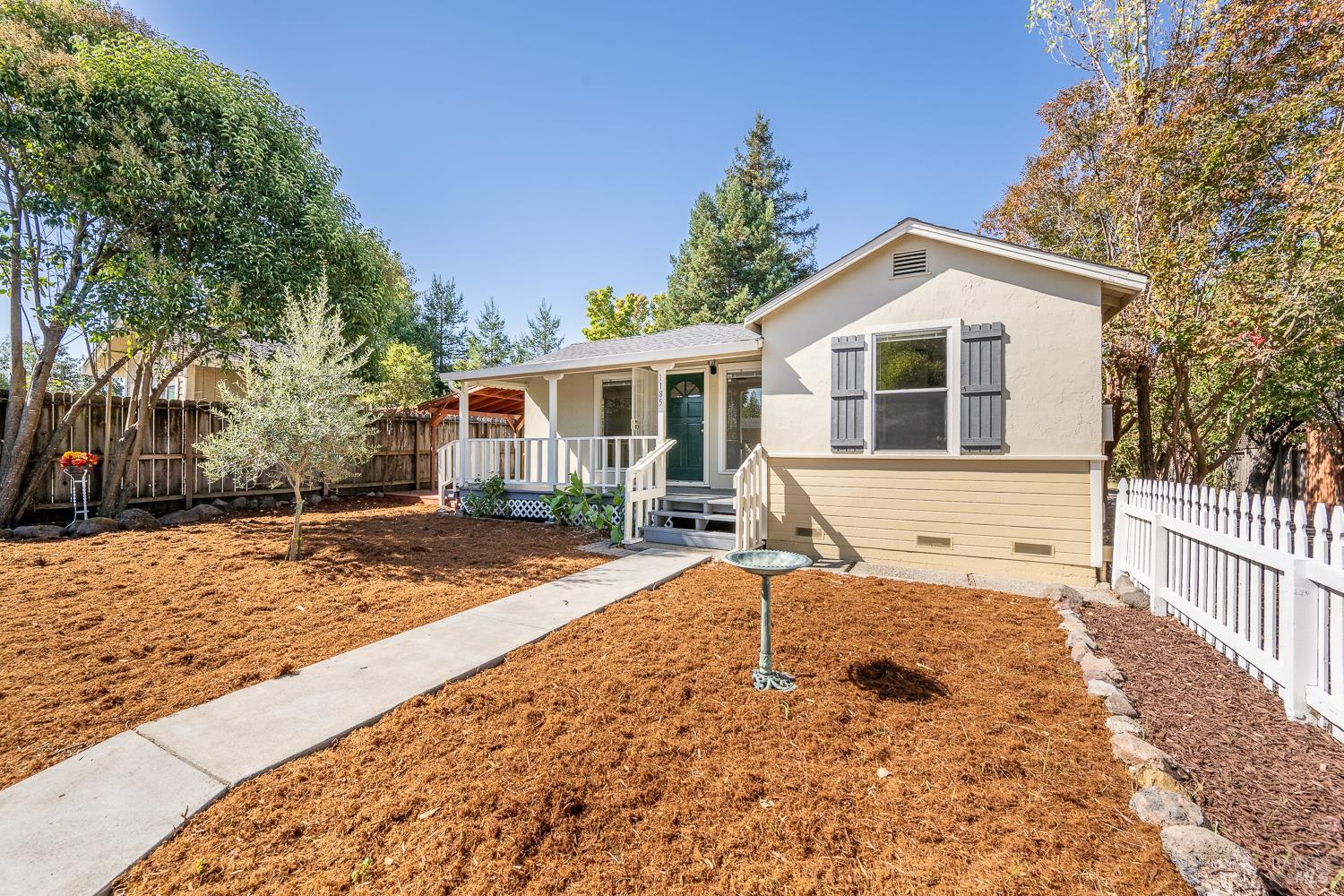 1181 Clover Drive Santa Rosa CA 95401