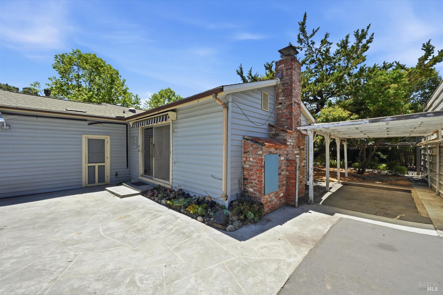 4941 Hansen Drive Santa Rosa CA 95409