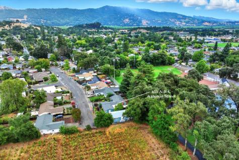 615 Antonio Street Cloverdale CA 95425
