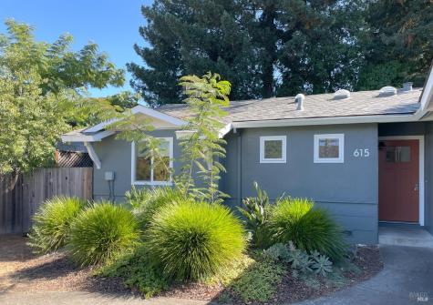 615 Antonio Street Cloverdale CA 95425