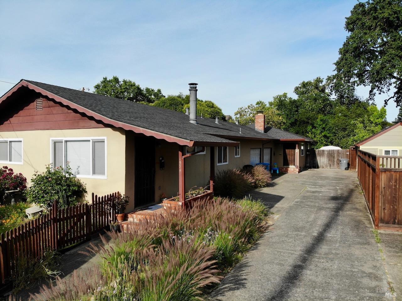1574-1578 Wright Street Santa Rosa CA 95404
