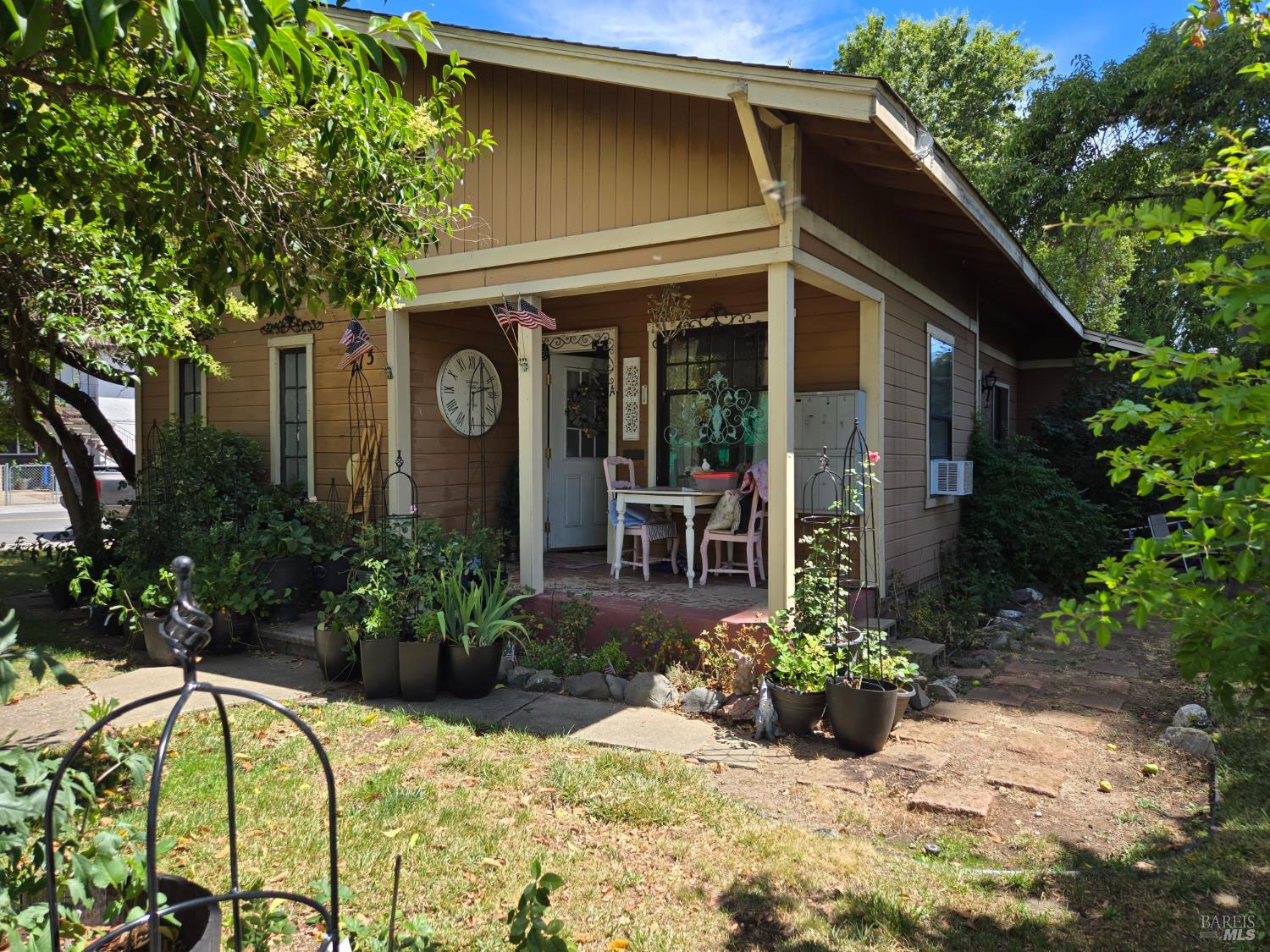 713 S Main Street Willits CA 95490