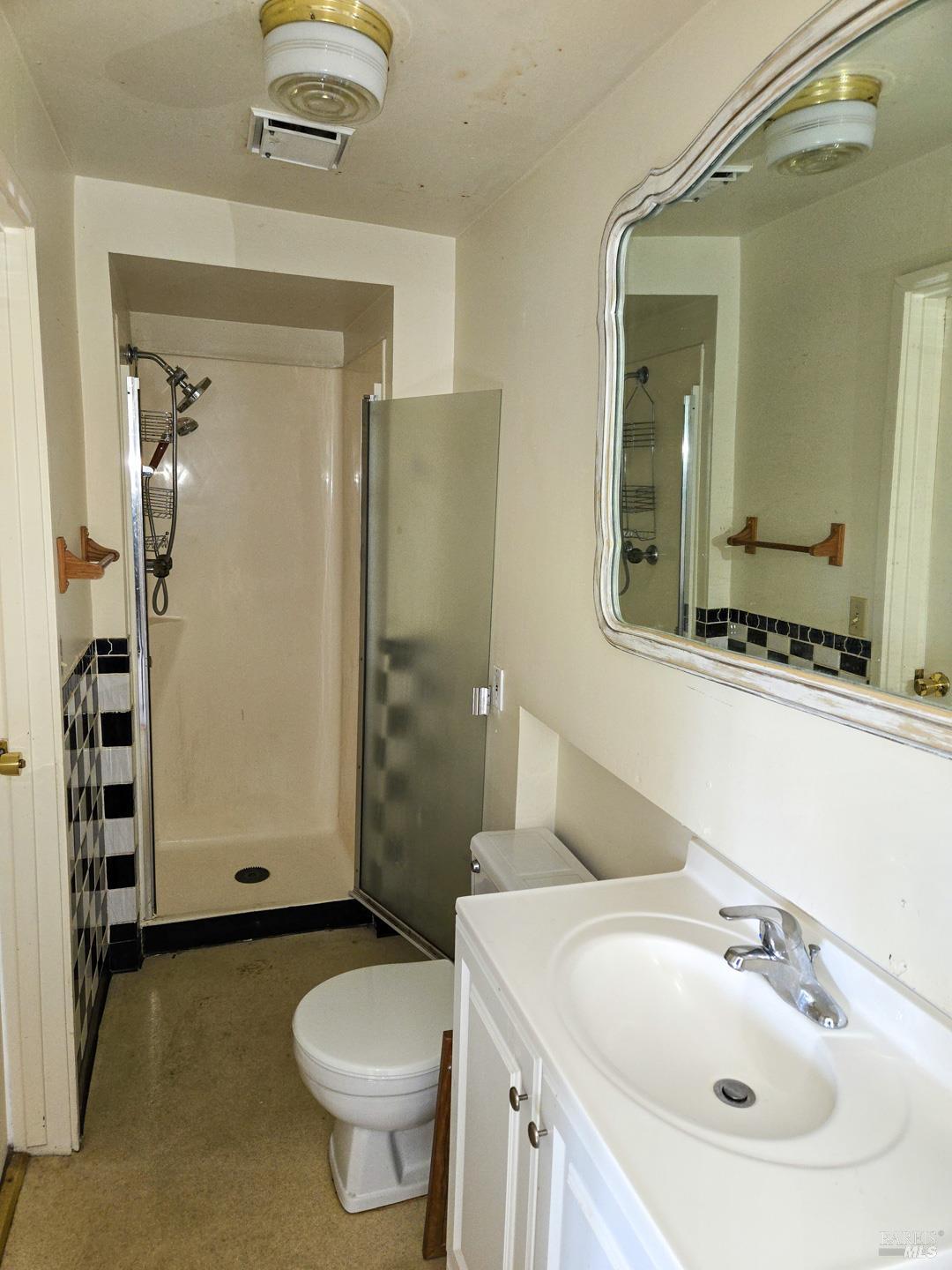 713 S Main Street Willits CA 95490