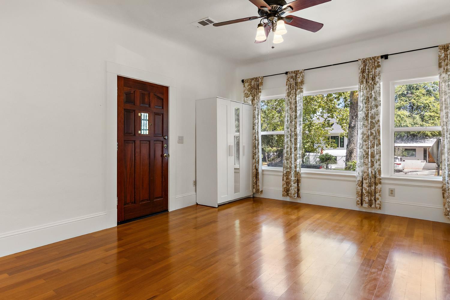 4010 2nd Avenue Sacramento CA 95817