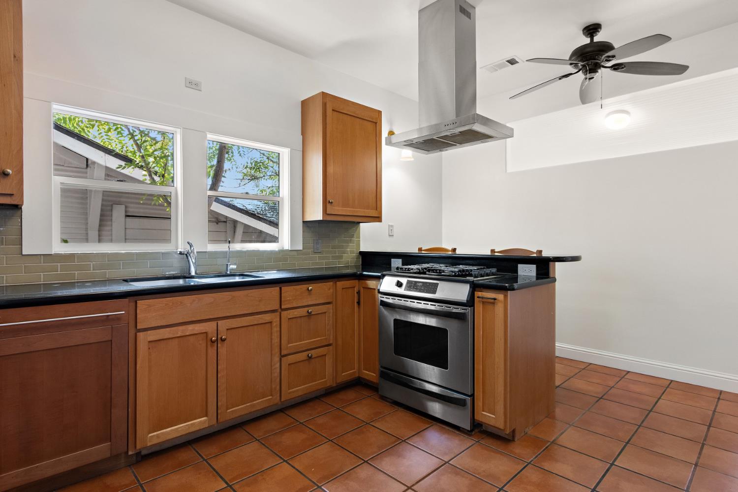4010 2nd Avenue Sacramento CA 95817