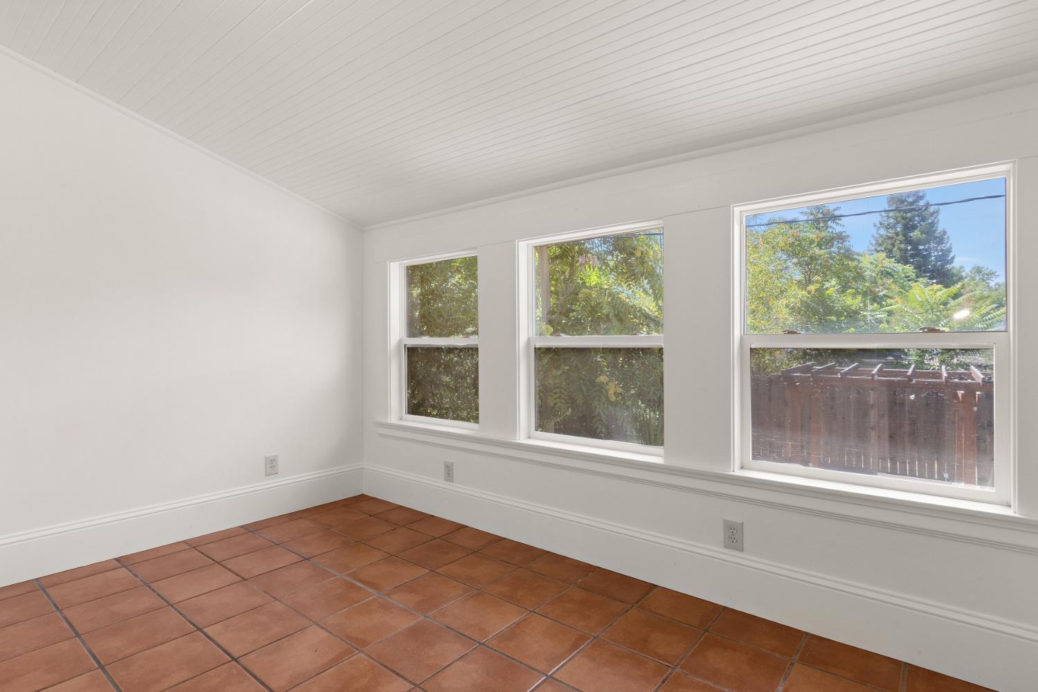 4010 2nd Avenue Sacramento CA 95817