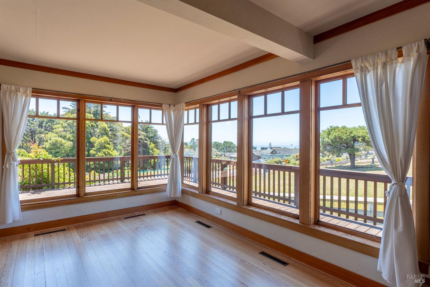 44920 Little Lake Road Mendocino CA 95460