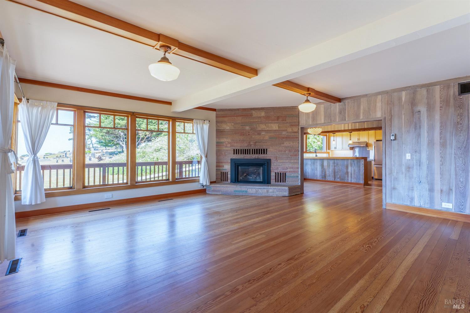 44920 Little Lake Road Mendocino CA 95460