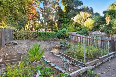 4350-4352 NE Montgomery Drive NE Santa Rosa CA 95405