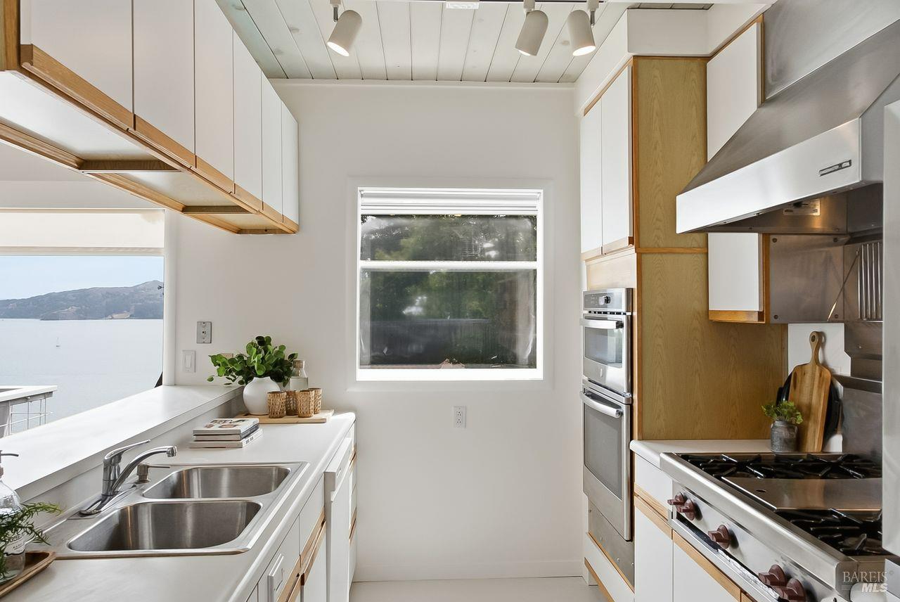 42 Edwards Avenue Sausalito CA 99465